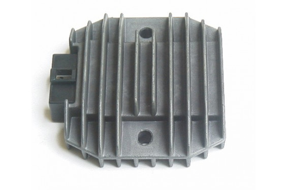Redresseur / Régulateur Tourmax pour XJ6 N (94-96) - RGU-209 Redresseur / Régulateur Tourmax pour XJ6 N (94-96) - RGU-209