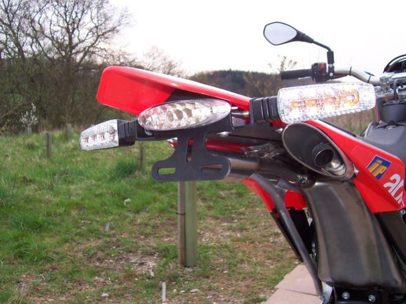 Support de Plaque R&G pour Aprilia SXV 450 / 550 (05-07) - LP0027BK