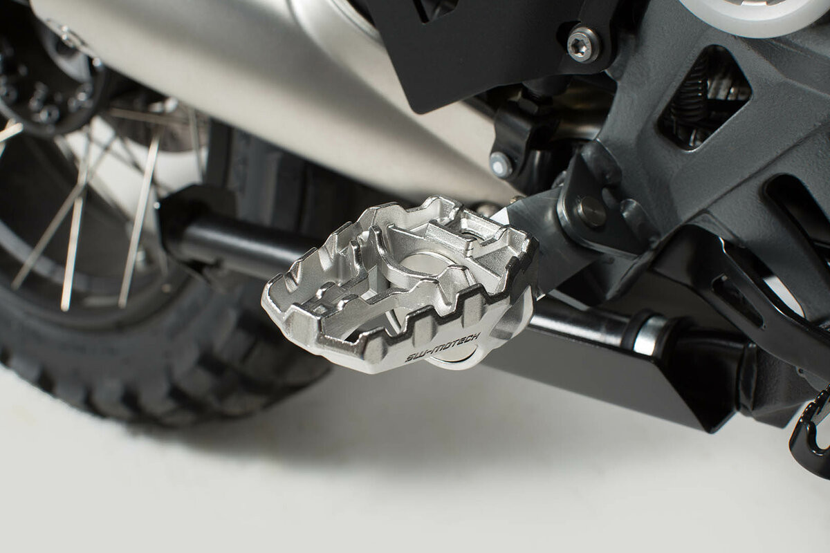 Repose Pieds EVO SW-Motech pour Yamaha Tracer 9 (21-24) FRS.06.112.10300