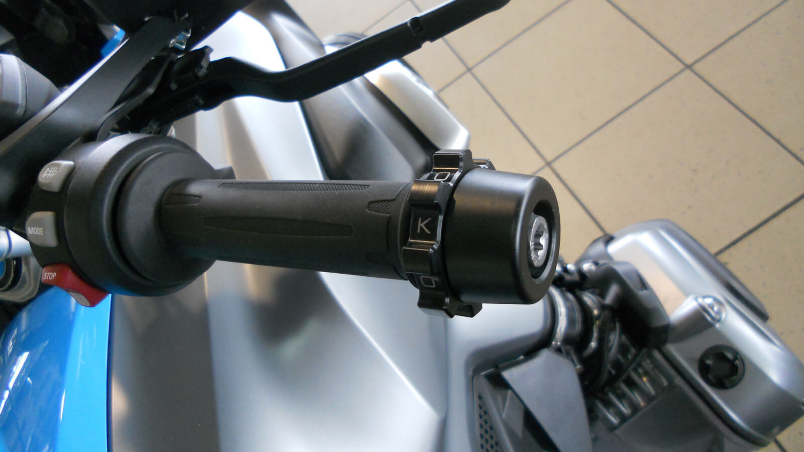 Régulateur de Vitesse Kaoko pour BMW S1000XR (15-19) - CCF400-13WC