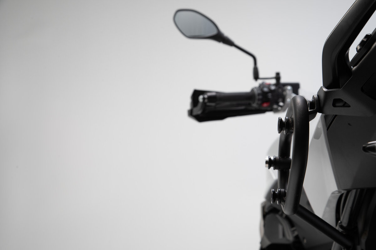 Support latéral SLC SW-Motech gauche pour BMW R1250 RS (18-24) HTA.07.913.10001
