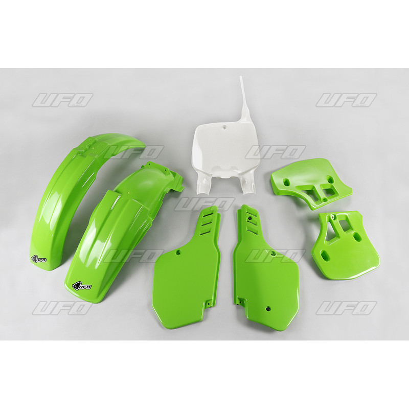 Kit Plastique UFO Vert/Blanc pour Moto Kawasaki KX500 (96-99) Kit Plastique UFO Vert/Blanc pour Moto Kawasaki KX500 (96-99)