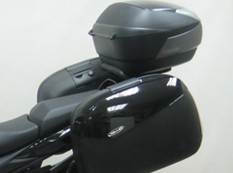 Support Top Case Shad pour GSX-F 1250 (11-17)