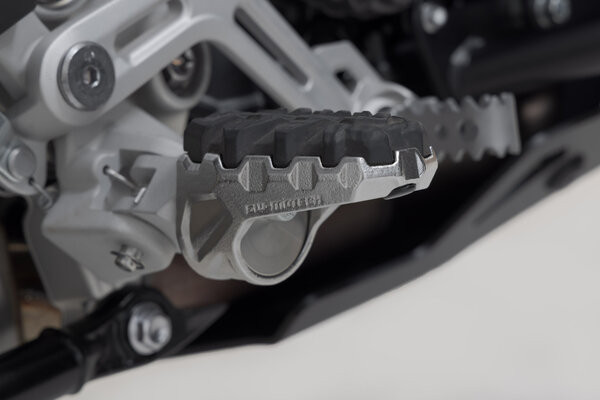 Repose Pieds EVO SW-Motech pour Triger 1200 (22-24) FRS.11.112.10600