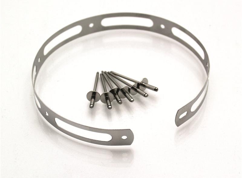 Cerclage d'enveloppe avec rivets Scorpion