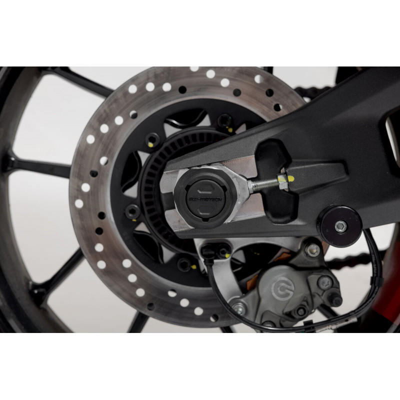 Protection de bras oscillant SW-Motech pour CF Moto 800 MT (21-23)