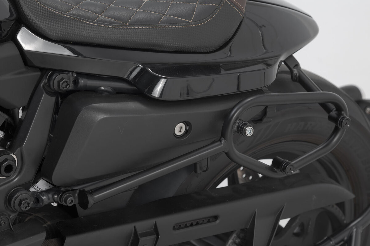 Support latéral SLC SW-Motech gauche pour Harley Davidson Sportster 1250 S (21-23)