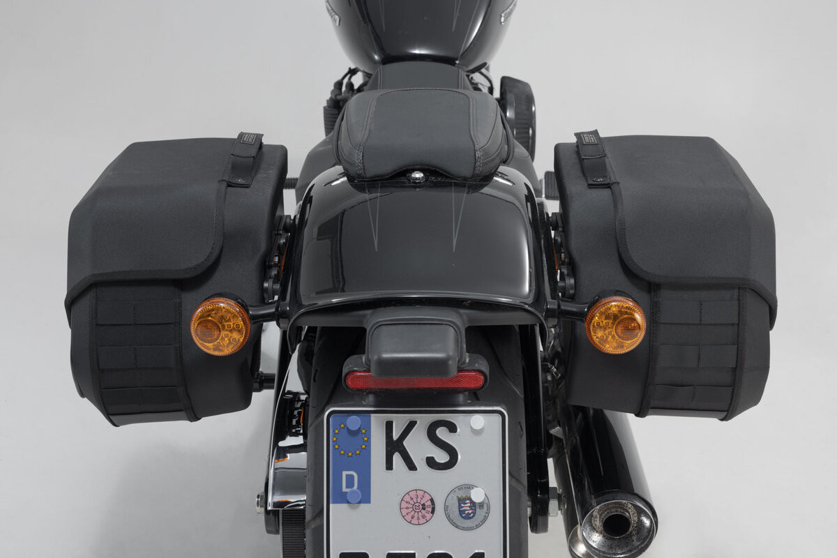 Pack Valises Latérales SW-Motech Legend Gear 19.5 L pour Harley Davidson 1868 Low Rider ST (20-21)