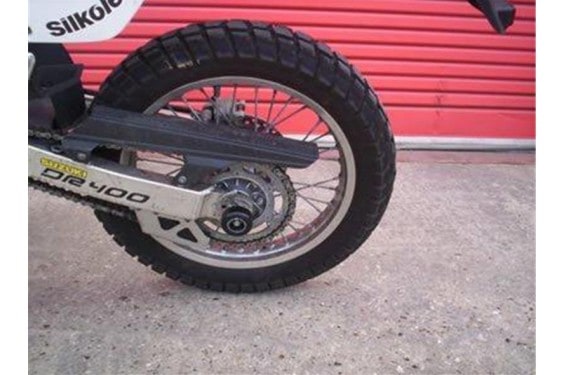 Roulettes de Bras Oscillant R&G pour DRZ400 E et S (00-08) - SP0007BK Roulettes de Bras Oscillant R&G pour DRZ400 E et S (00-08) - SP0007BK