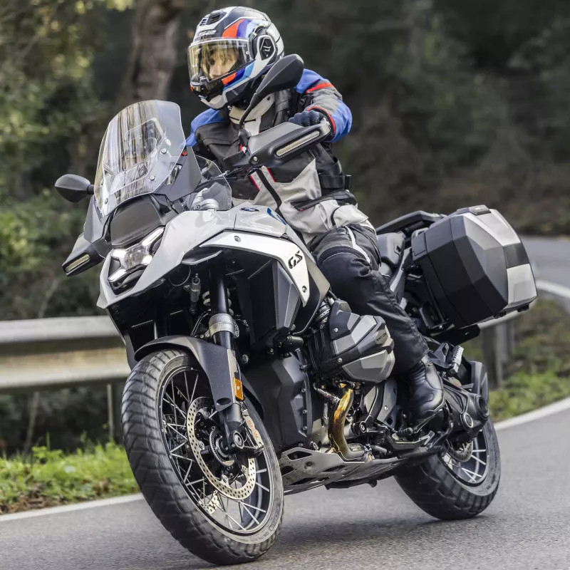 Pack Valises Latérales Shad SH38X + Support 3P pour BMW R 1300 GS (24-25) Pack Valises Latérales Shad SH38X + Support 3P pour BMW R 1300 GS (24-25)