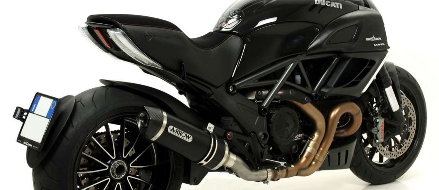 Silencieux "Homologué" ARROW Race-Tech pour Diavel 1200 (11-16)