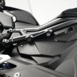 Cache Orifice Support de Repose-Pieds R&G pour GSX-8R (24-25) BLP0135BK