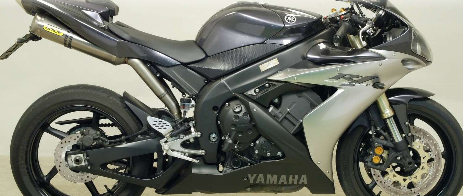 Silencieux ARROW Street Thunder pour YZF R1 (04-06)