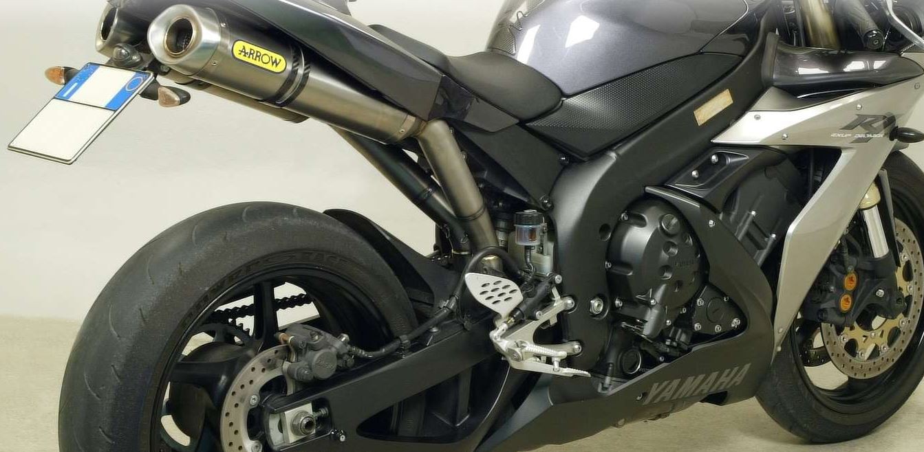 Silencieux ARROW Street Thunder pour YZF R1 (04-06)