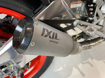 Silencieux Ixil RC Inox/Carbone pour Aprilia Tuono 1100 Factory - RR (21-24) CA3286RC