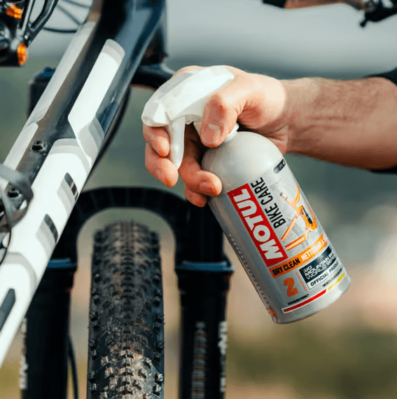 Motul Dry Clean Nettoyant Sec Vélo - 500 ml