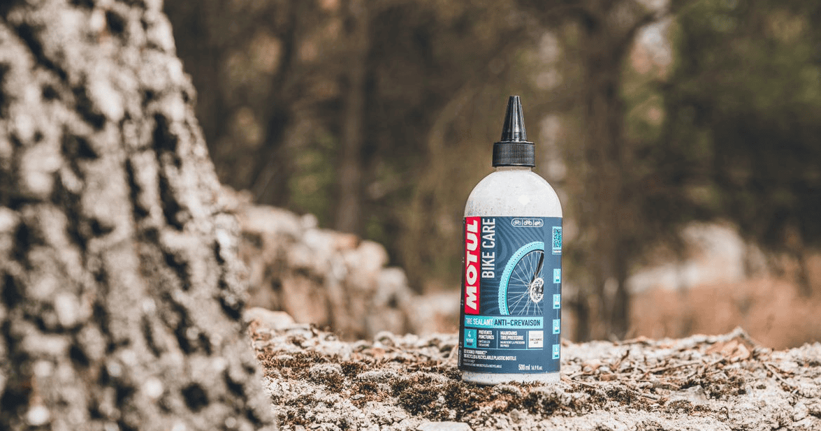 Motul Tire Sealant Anti-Crevaison Vélo - 500 ml