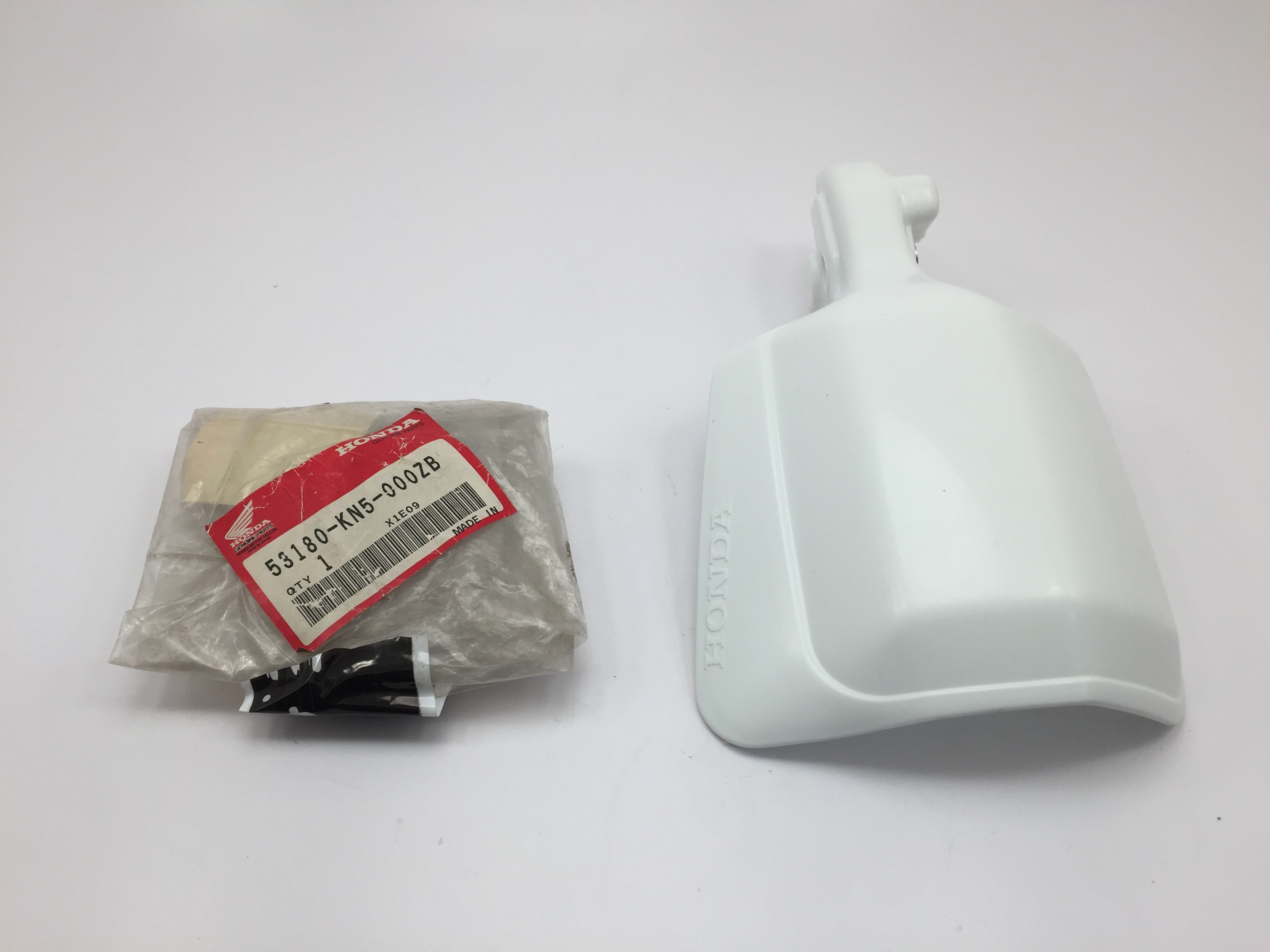 Pare-main gauche pour Honda XR600 (88-99) Pièce Neuve d'origine