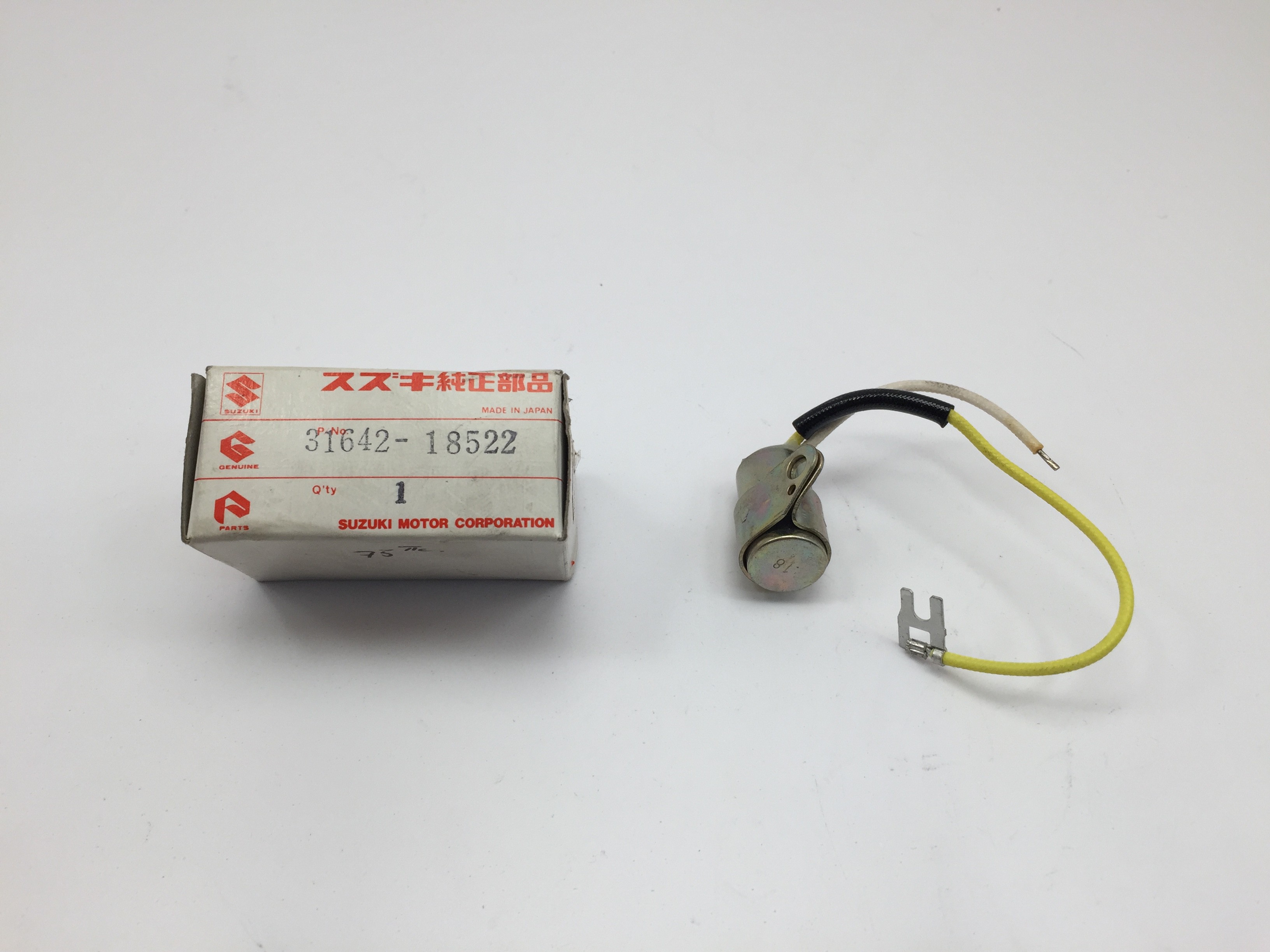 Condensateur d'allumage pour Suzuki GT250 (71-83) T250 (67-72) T350 (69-72) T500 (68-75) Pièce Neuve d'origine
