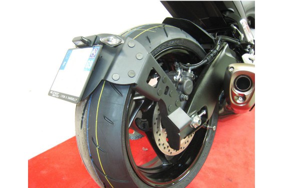 Support de Plaque Moto Déporté Access Design pour GSX-S1000 et F (15-24) Support de Plaque Moto Déporté Access Design pour GSX-S1000 et F (15-24)