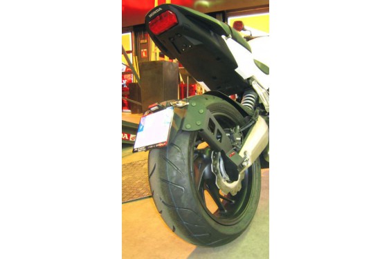 Support de Plaque Moto Déporté Access Design pour Honda CB650F (14-16) CBR650F (14-16)