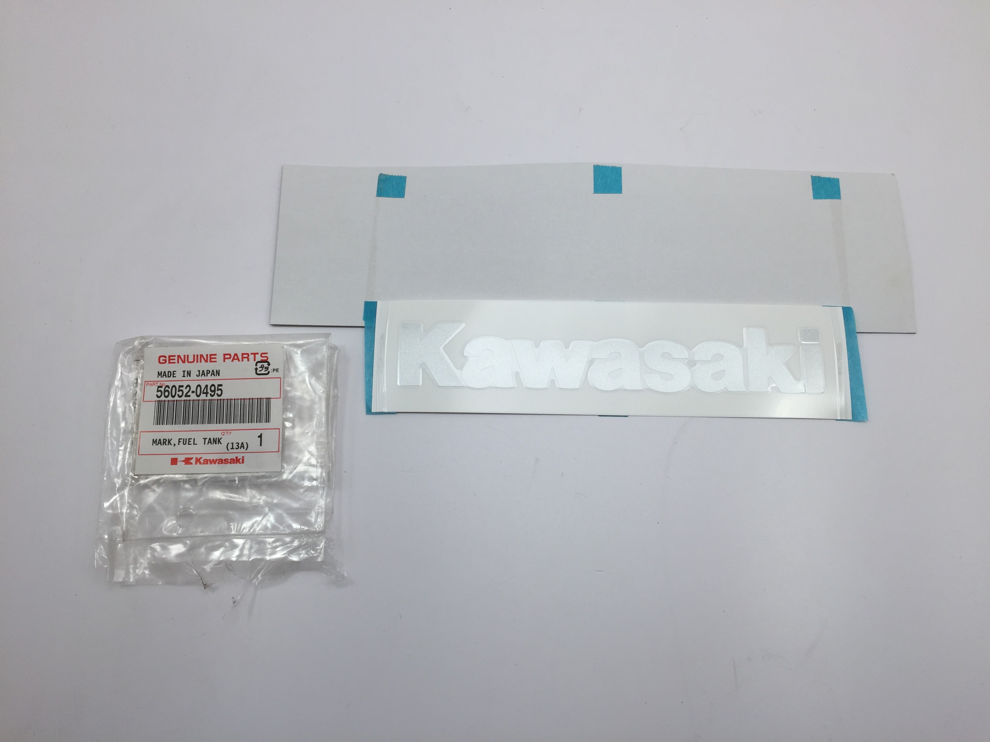 Sticker pour réservoir essence Kawasaki Z1000 (12) Z750 (04-07) Pièce Neuve d'origine