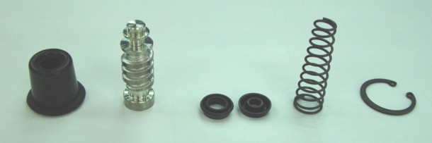 Kit réparation maitre cylindre arrière moto pour CB 500 (97-02) - MSR-103