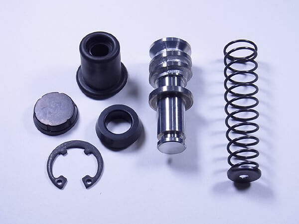 Kit réparation maitre cylindre avant moto pour GSX 550 E (85-86) - MSB-301