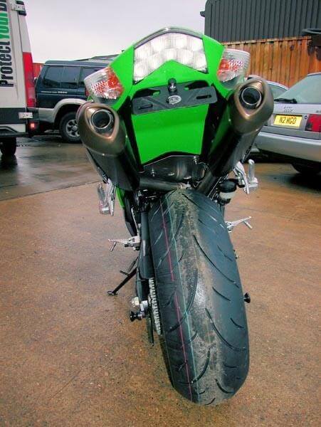 Support de Plaque R&G pour Kawasaki ZX-10 R (06-07) - LP0019BK