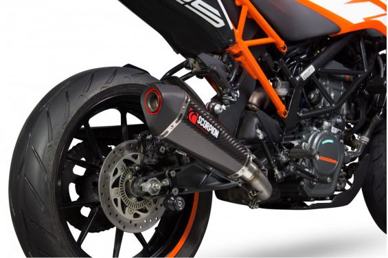 Silencieux d'échappement Moto Scorpion Serket Carbone pour KTM Duke 125/200 (17-18)