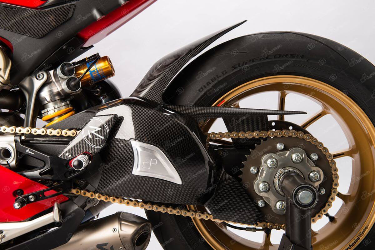 Protection de bras oscillant carbone LighTech pour Panigale V4 (18-24)