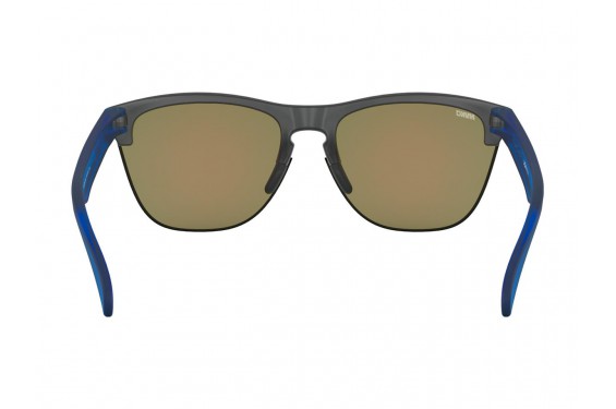 Lunette de Soleil OAKLEY FROGSKINS LITE MAVERICK VIGNALES SIGNATURE SERIES Verres PRIZM Ruby Lunette de Soleil OAKLEY FROGSKINS LITE MAVERICK VIGNALES SIGNATURE SERIES Verres PRIZM Ruby