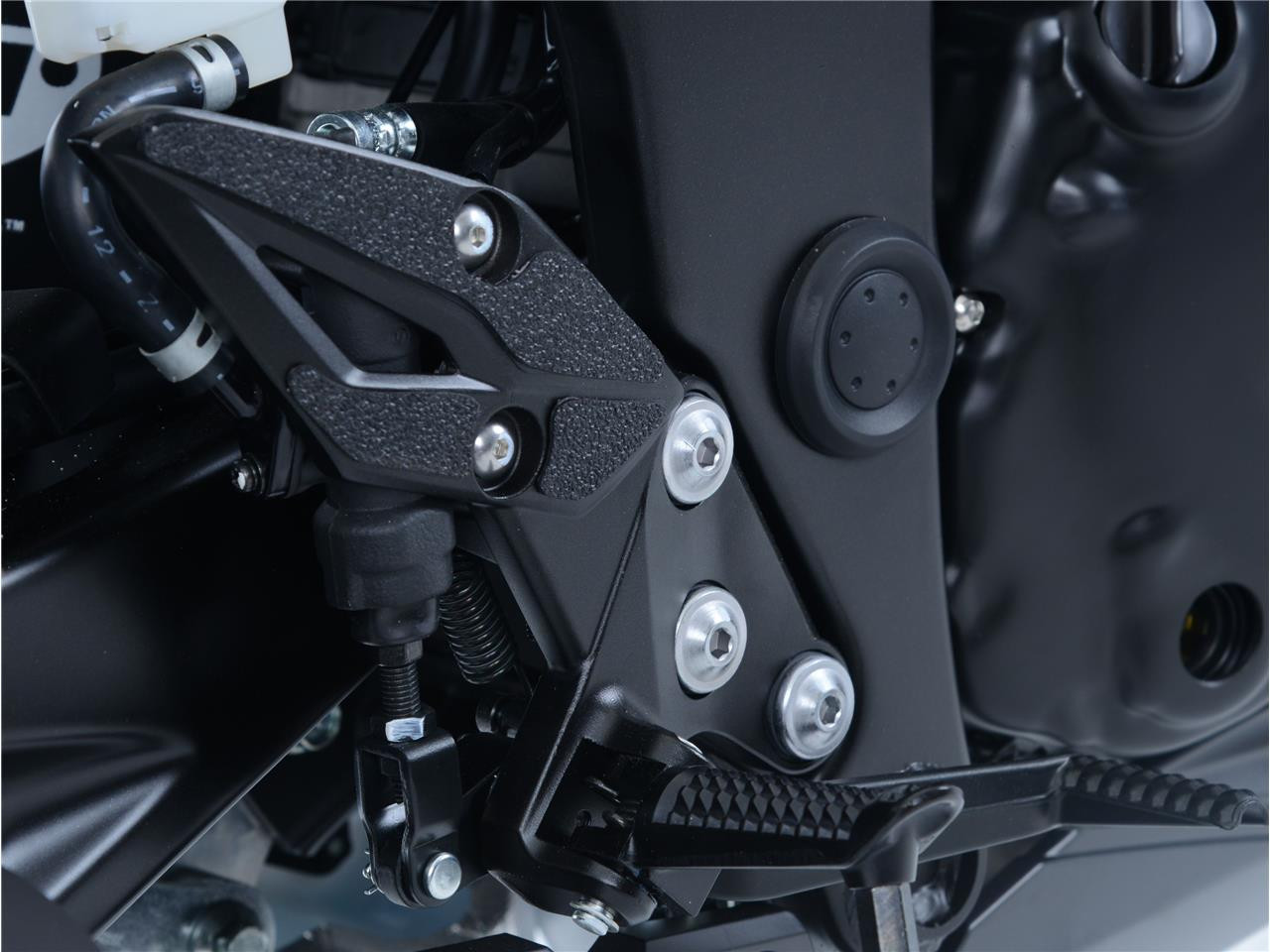Protection Platines Anti-Frottement R&G pour Suzuki GSX-S 750 (17-21) - EZBG709BL