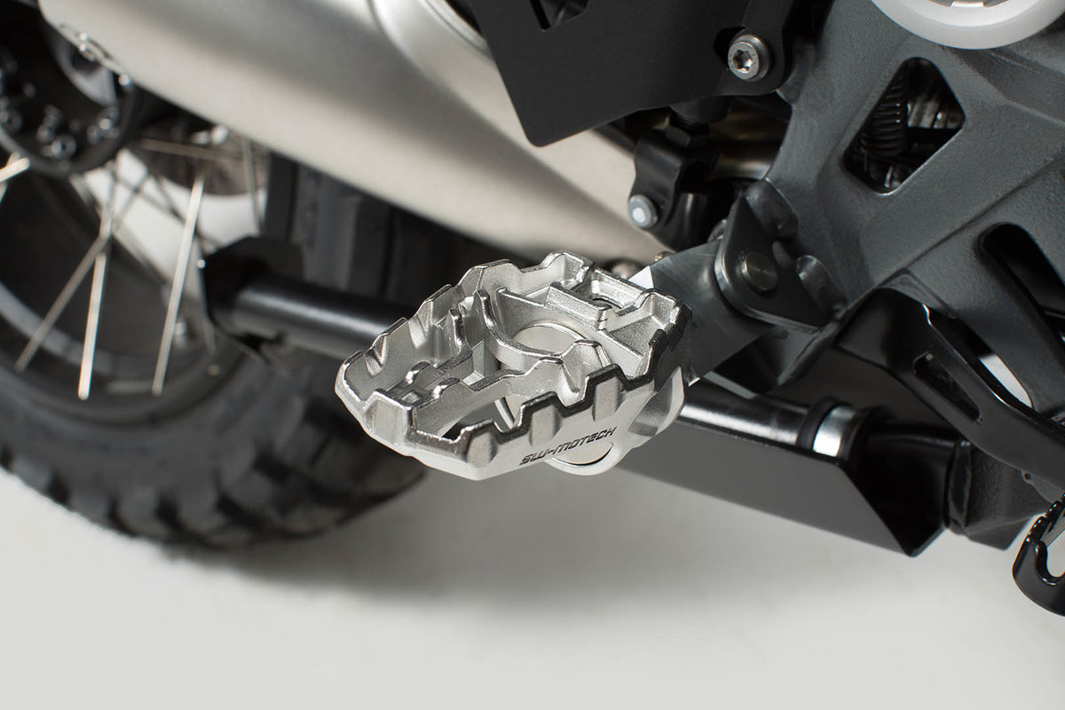 Repose Pieds EVO SW-Motech pour Ducati Scrambler 800 (15-20) Scrambler 1100 (18-20)