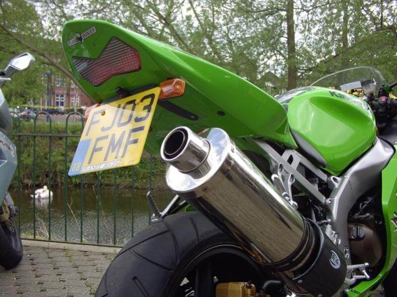 Support de Plaque R&G pour Kawasaki Z1000 (03-06) - LP0001BK
