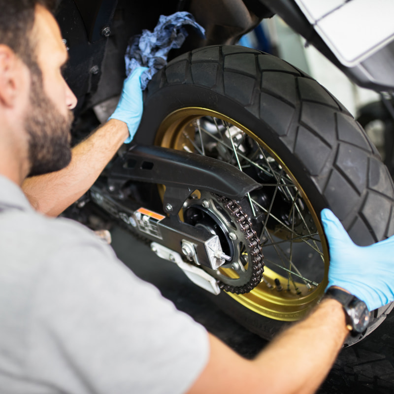 Que faire lors de la crevaison d'un pneu de votre moto ?